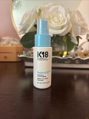 K18 AstroLift Reparative Volume Spray - White & Light Blue
